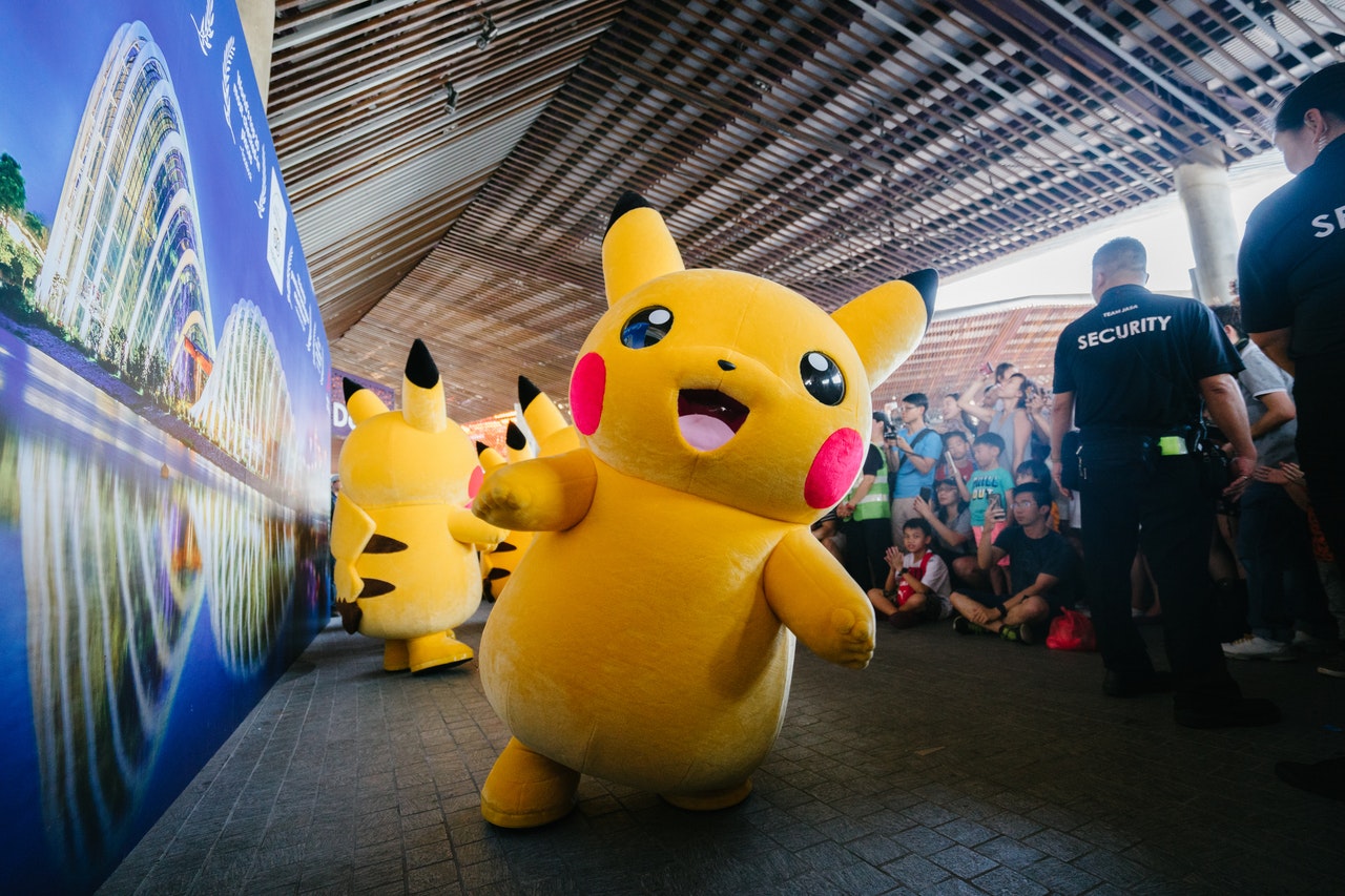 Persona con cosplay de pikachu